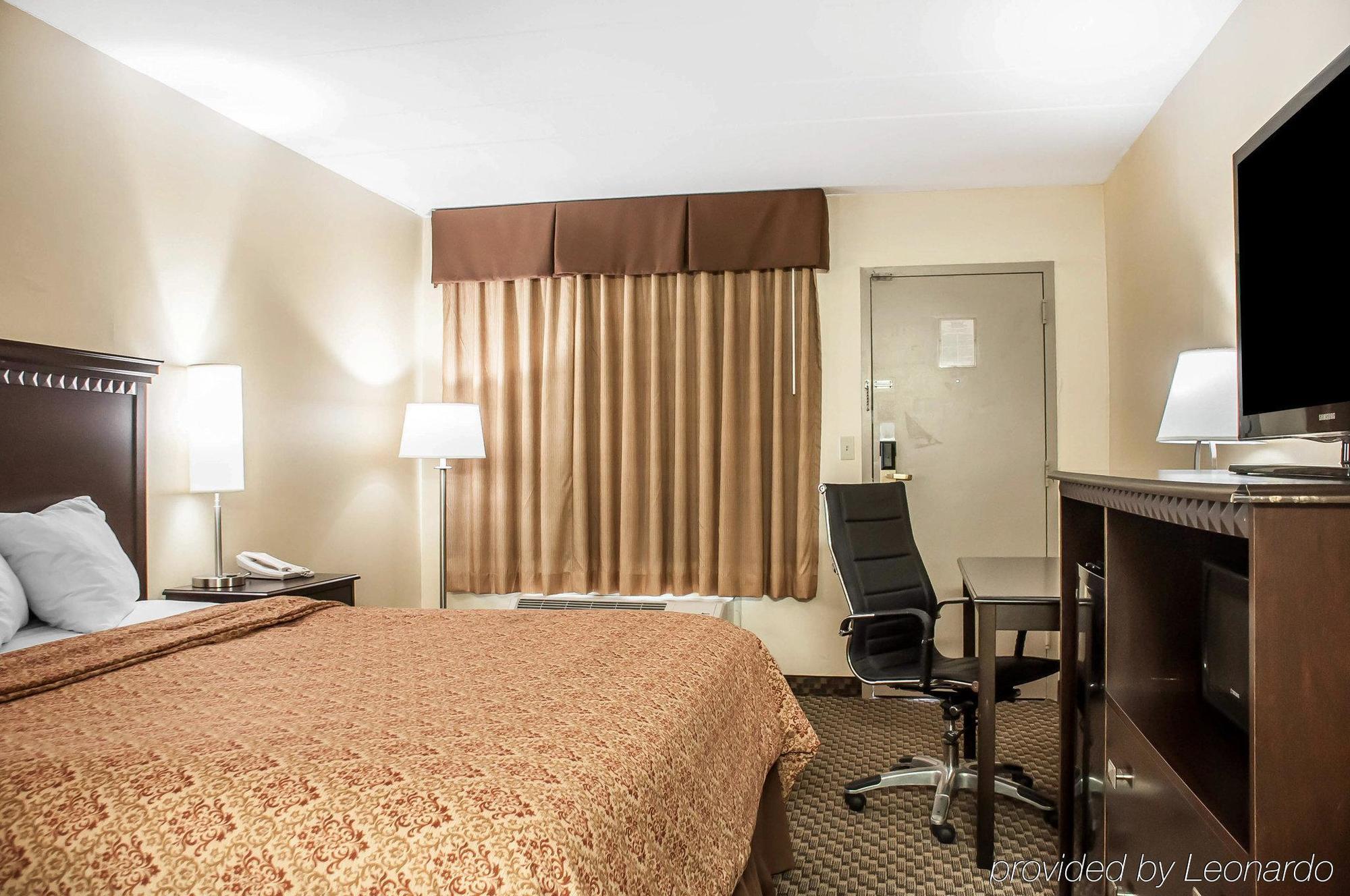 Econo Lodge Elmira-Corning Fisherville Exterior photo
